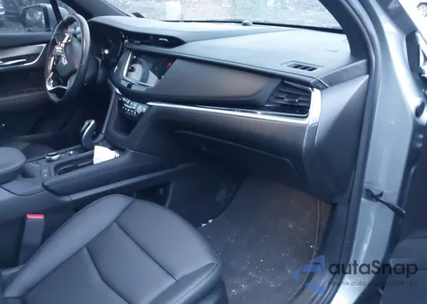 2025 Cadillac Xt6 Awd Luxury z USA, uszkodzony, nr VIN 1GYKPBR40SZ110576